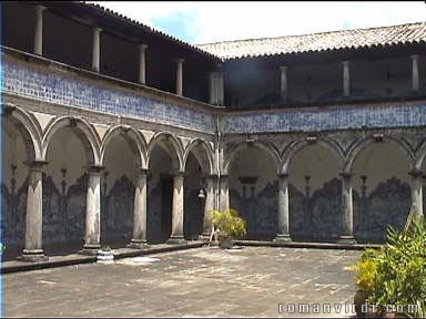 Nice Sño Francisco courtyard