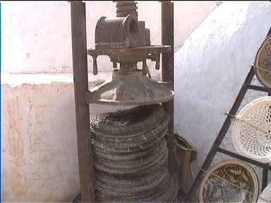 Traditional olive oil filter press
