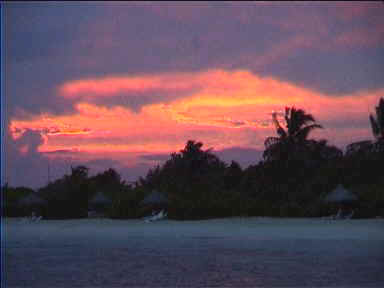 Velidhu Island at dusk