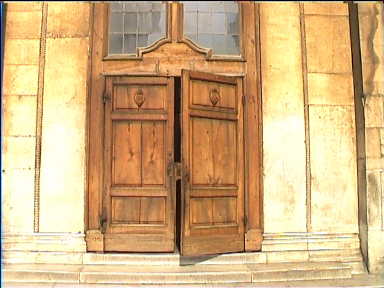 We returned to Campo del Miracoli the next morning, here is one of the back doors to the Cathedral