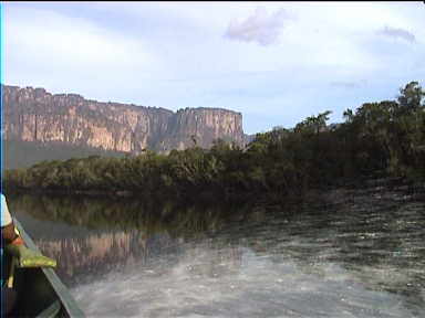 Tepui and splashes of furious boat ride