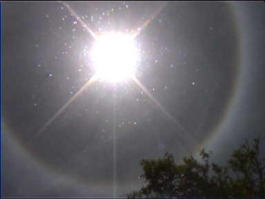 This strange halo was to be seen in the sky for a long time (not an illusion!)